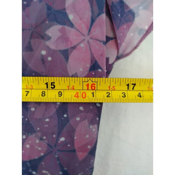 Floral Chiffon V-Neck Dress With Short Sleeves & Zipper Closure - Medium - Picture 7 of 7